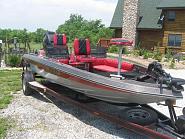 bass boat1.jpg